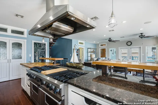 474 Bayside Port Aransas, TX 78373