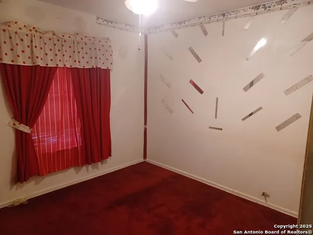 6542 W commerce San Antonio, TX 78227
