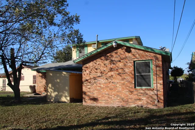 6542 W commerce San Antonio, TX 78227