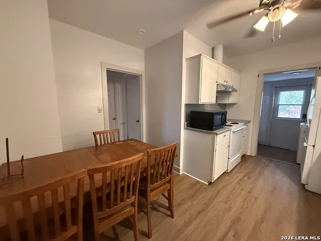 305 E Thornton St Three Rivers, TX 78071