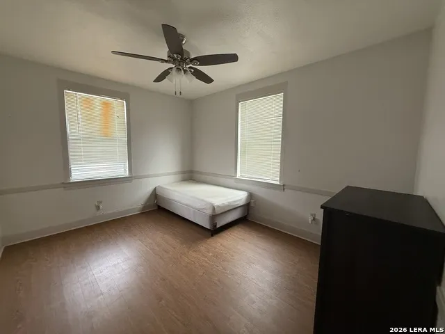 305 E Thornton St Three Rivers, TX 78071