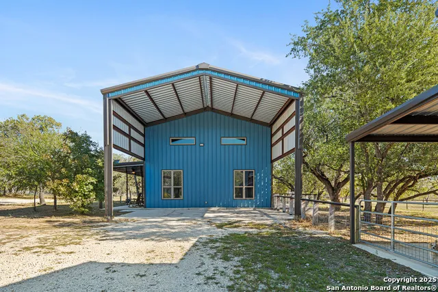 144 County Road 7725 Natalia, TX 78059