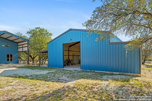 144 County Road 7725 Natalia, TX 78059