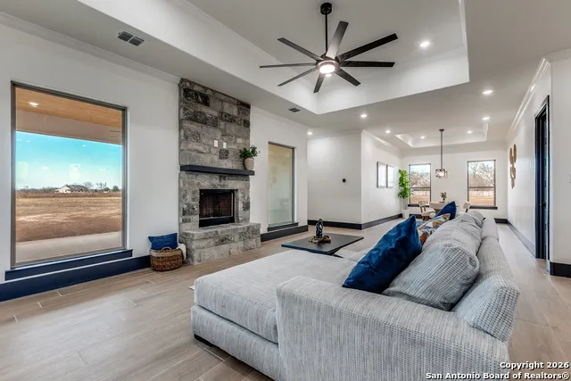 202 Venado Oaks Castroville, TX 78009