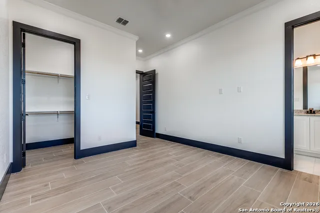 202 Venado Oaks Castroville, TX 78009