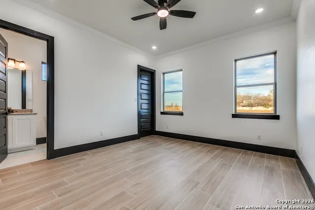 202 Venado Oaks Castroville, TX 78009