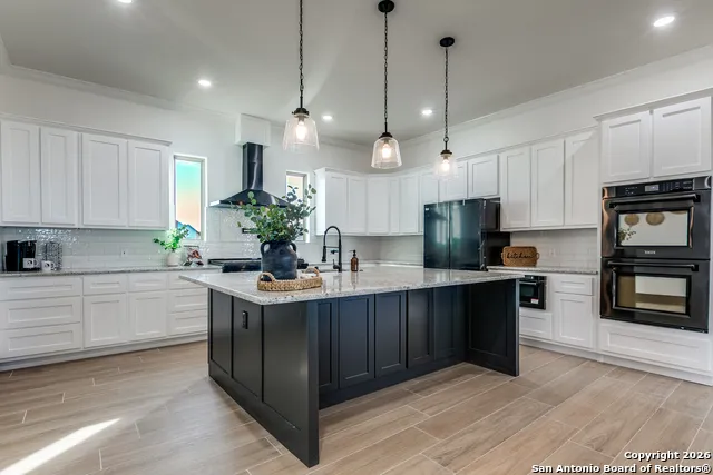 202 Venado Oaks Castroville, TX 78009