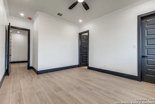202 Venado Oaks Castroville, TX 78009