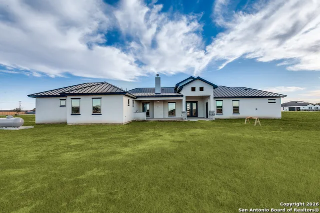 202 Venado Oaks Castroville, TX 78009