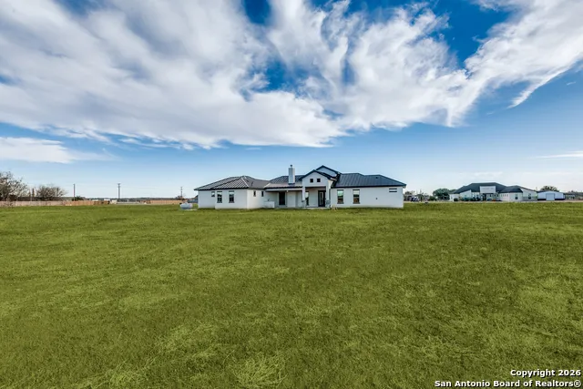 202 Venado Oaks Castroville, TX 78009