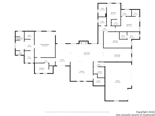 202 Venado Oaks Castroville, TX 78009