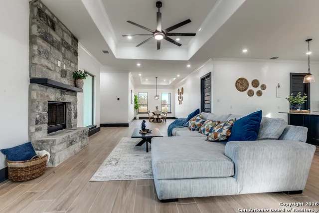 202 Venado Oaks Castroville, TX 78009