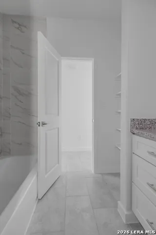 804 Peach Jourdanton, TX 78026
