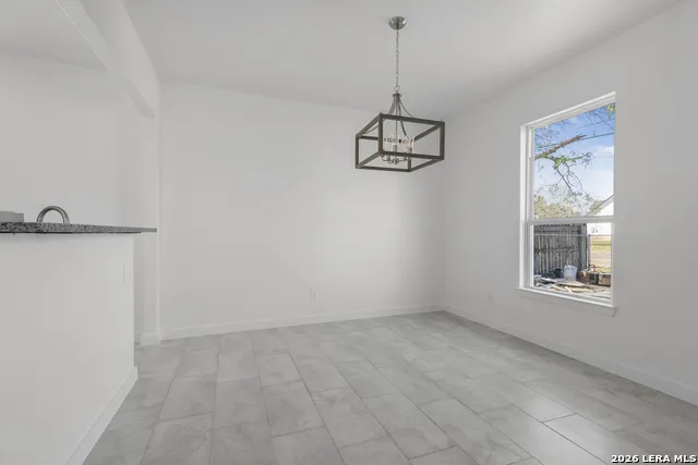 804 Peach Jourdanton, TX 78026