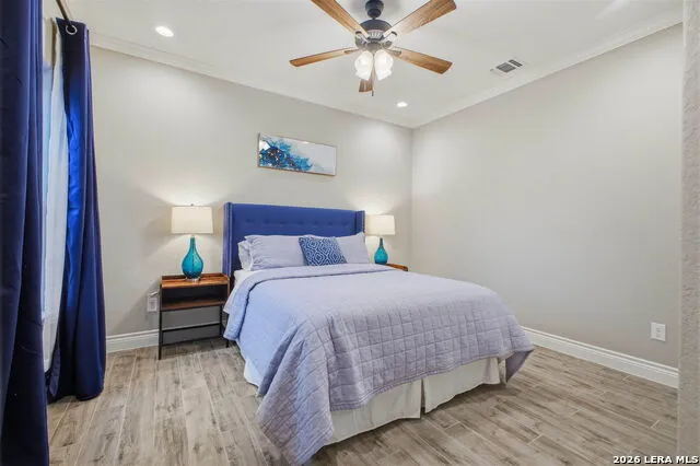 117 Crescent Rdg Adkins, TX 78101