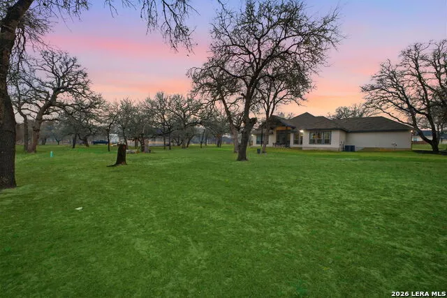117 Crescent Rdg Adkins, TX 78101