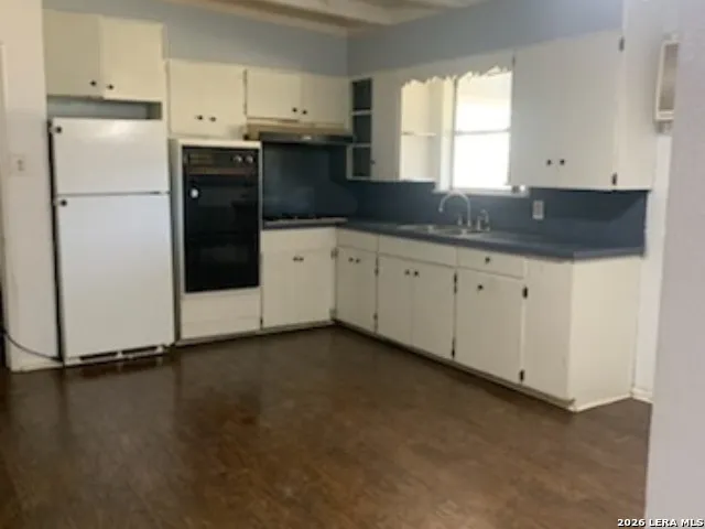 318 W 12th Shiner, TX 77984