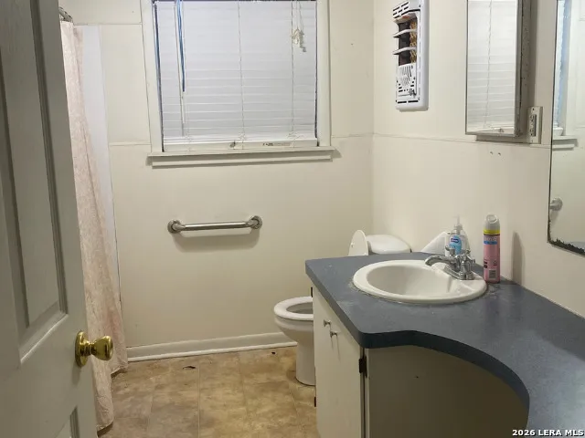 318 W 12th Shiner, TX 77984