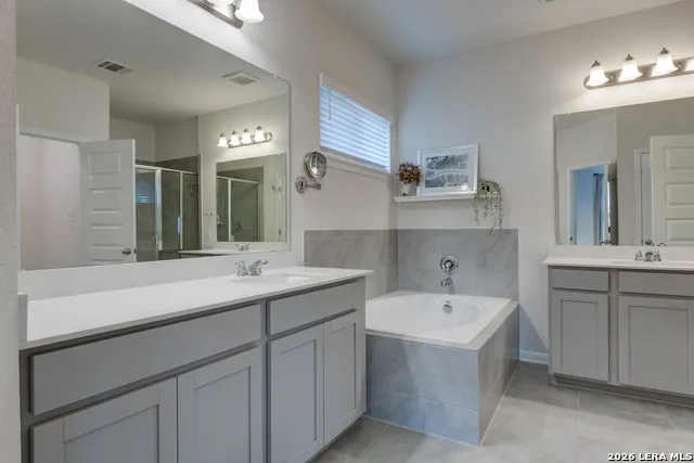 4807 Night Herder St Hedwig, TX 78152