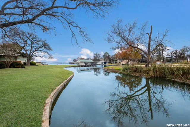 409 S Timberhill Granite Shoals, TX 78654