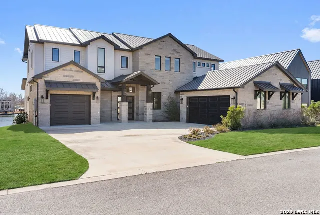 121 Houdini Kingsland, TX 78639