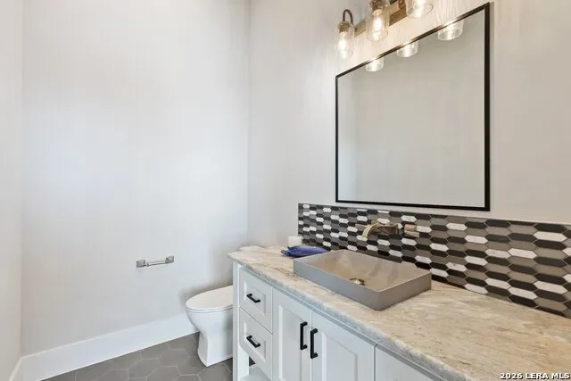 121 Houdini Kingsland, TX 78639