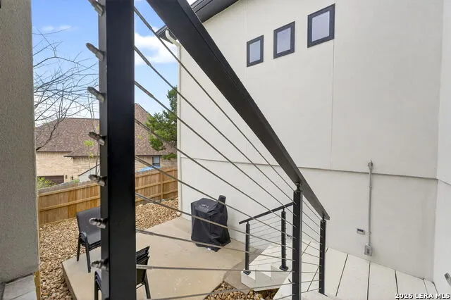 8024 Alton Selma, TX 78154