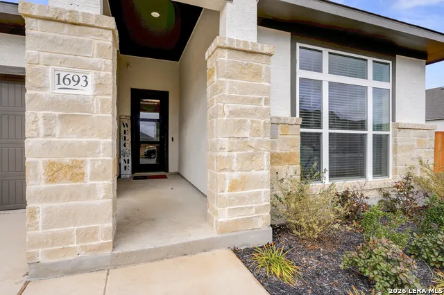 1693 Hidden Fox New Braunfels, TX 78132