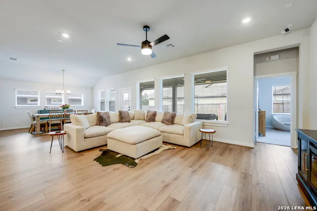 1693 Hidden Fox New Braunfels, TX 78132