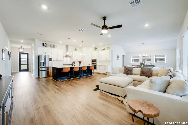 1693 Hidden Fox New Braunfels, TX 78132