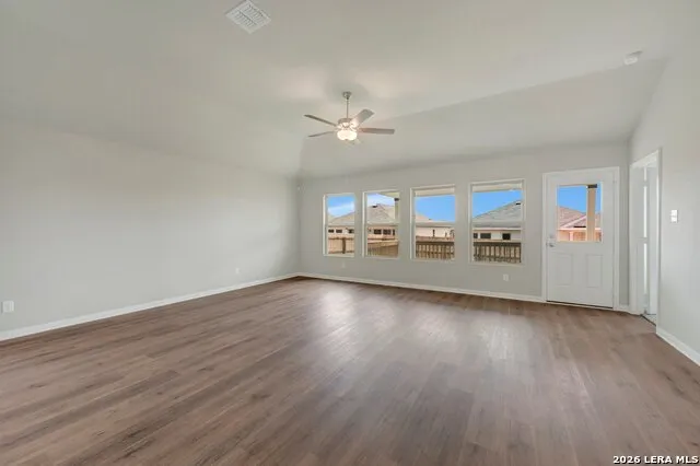1033 Eagle Crossing Seguin, TX 78155