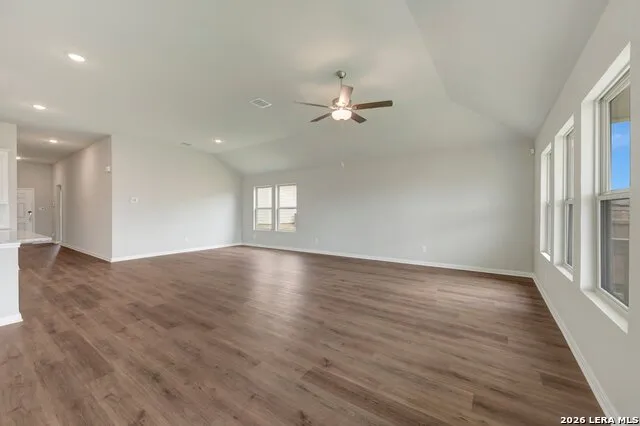1033 Eagle Crossing Seguin, TX 78155