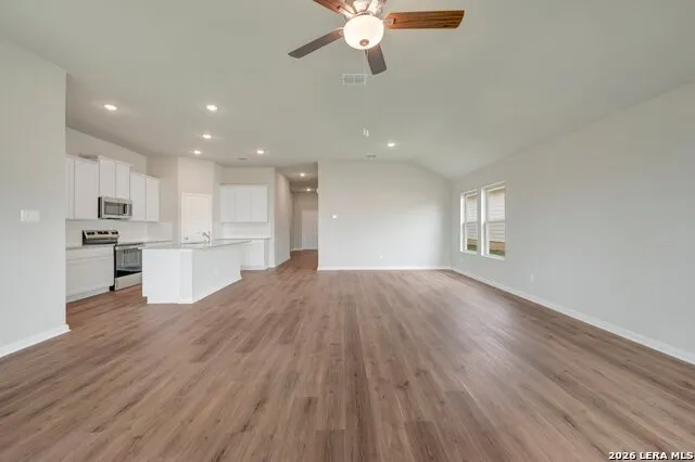 1033 Eagle Crossing Seguin, TX 78155