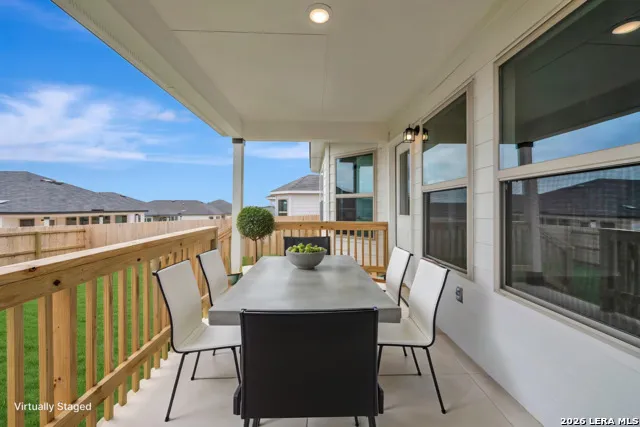 1033 Eagle Crossing Seguin, TX 78155