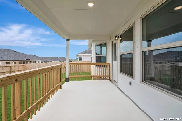 1033 Eagle Crossing Seguin, TX 78155