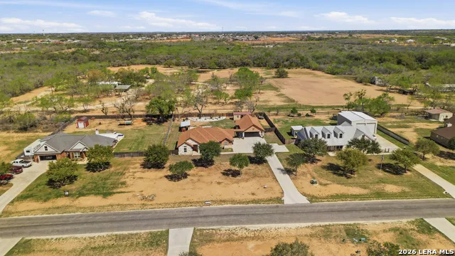 149 W Short Meadow Dr Lytle, TX 78052