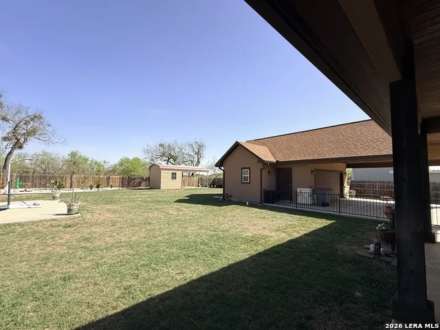 149 W Short Meadow Dr Lytle, TX 78052