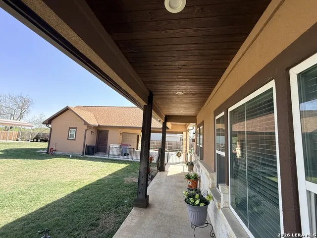 149 W Short Meadow Dr Lytle, TX 78052