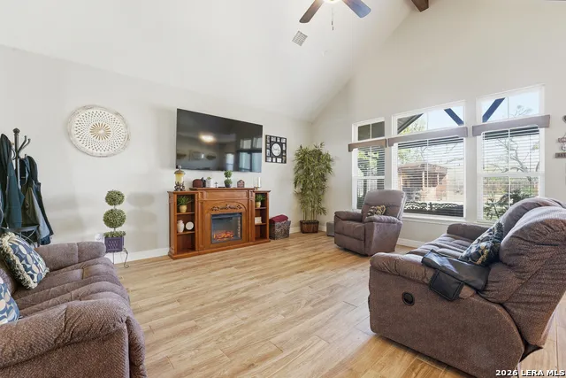 149 W Short Meadow Dr Lytle, TX 78052