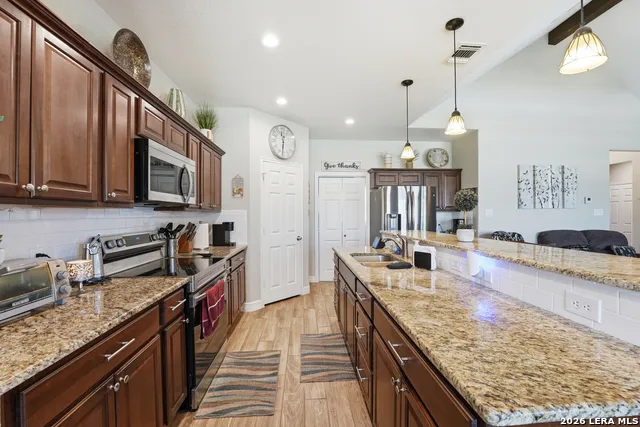 149 W Short Meadow Dr Lytle, TX 78052