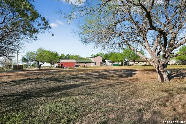 1019 county road 350 Orange Grove, TX 78372