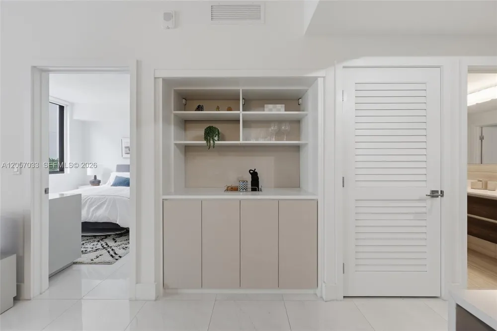 301 Altara Ave #520 Coral Gables, FL 33146
