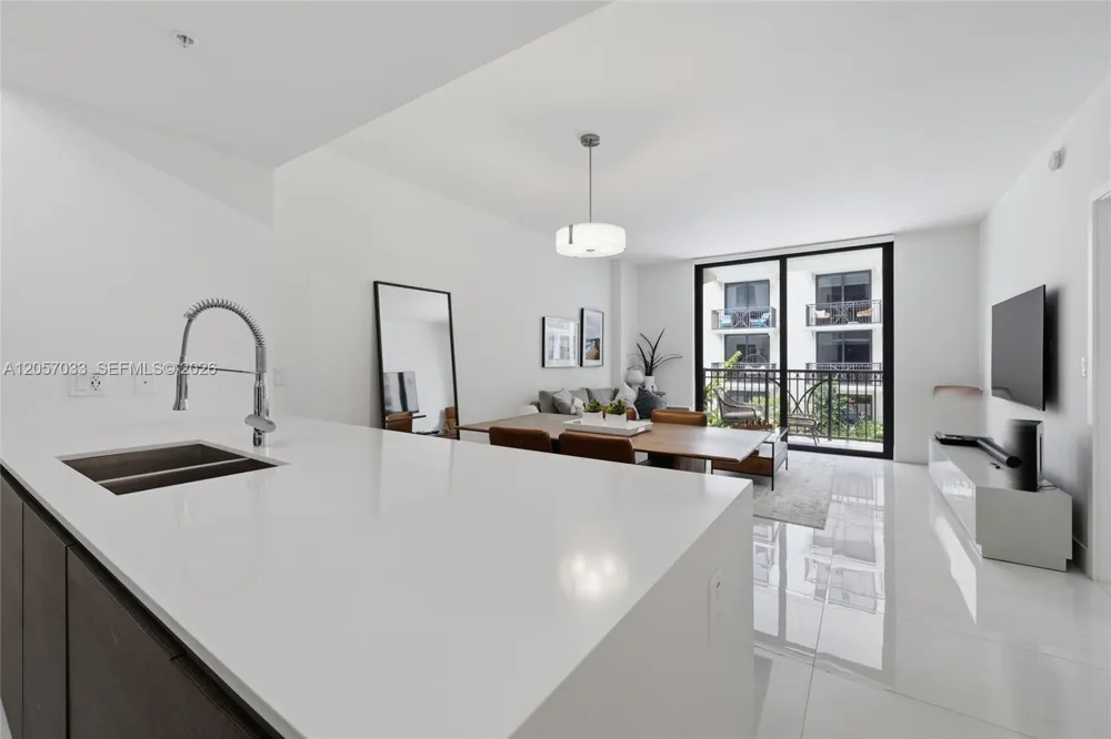 301 Altara Ave #520 Coral Gables, FL 33146