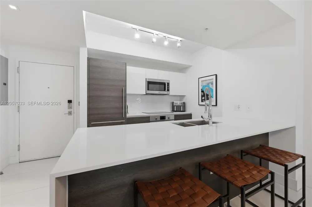 301 Altara Ave #520 Coral Gables, FL 33146