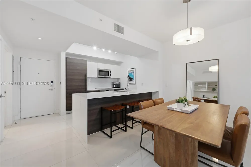 301 Altara Ave #520 Coral Gables, FL 33146