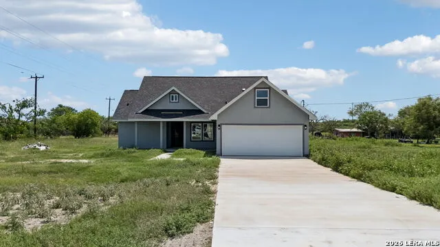 123 Ranchero Natalia, TX 78059