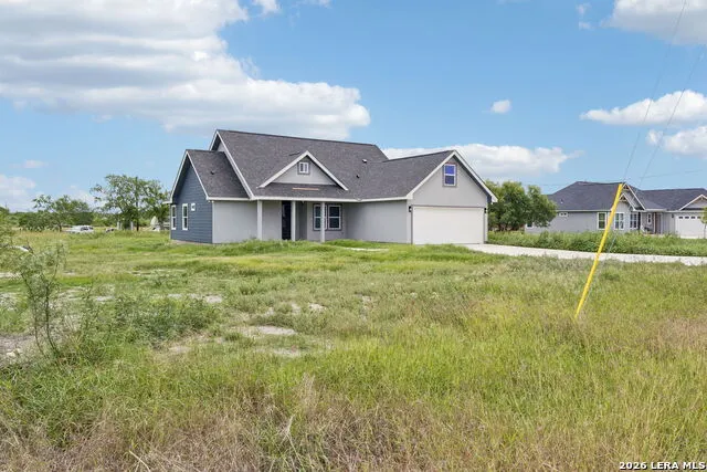 123 Ranchero Natalia, TX 78059