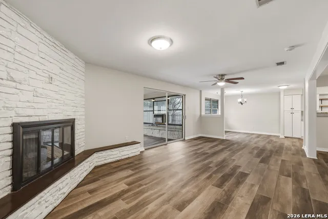 630 Rocklyn Windcrest, TX 78239