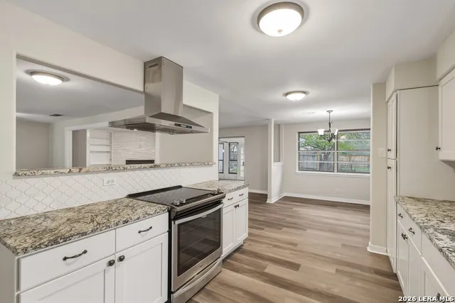 630 Rocklyn Windcrest, TX 78239