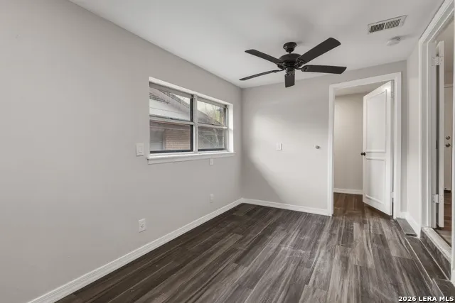 630 Rocklyn Windcrest, TX 78239